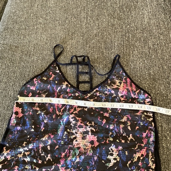 Lululemon tank top - Picture 7 of 8